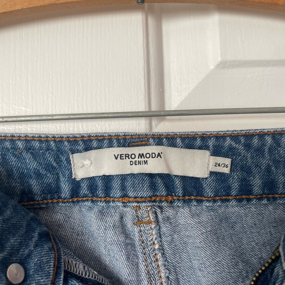 Vero Moda Blue High Rise Jeans - Picture 3 of 5
